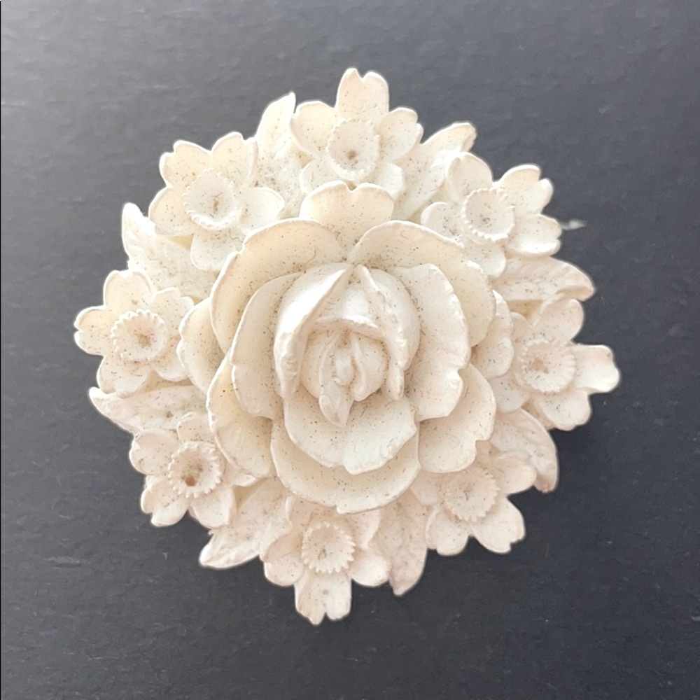VINTAGE Celluloid Off White Flower Brooch